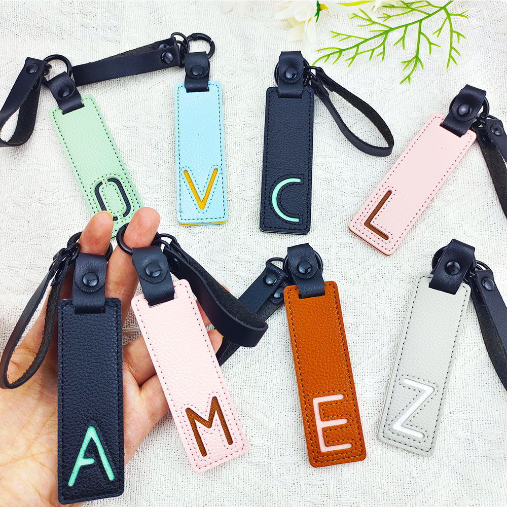 클래식 Pu 가죽 키 체인 A-Z 26 이니셜 짧은 팔 - Monogram Keychain Leather 리뷰 및 가격